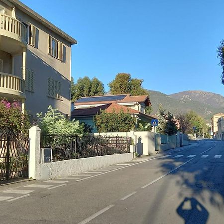 Eucalypti11 - Ampio Alloggio Ristrutturato Con 3 Camere, 2 Bagni, Terrazzo, Balcone Loano Εξωτερικό φωτογραφία