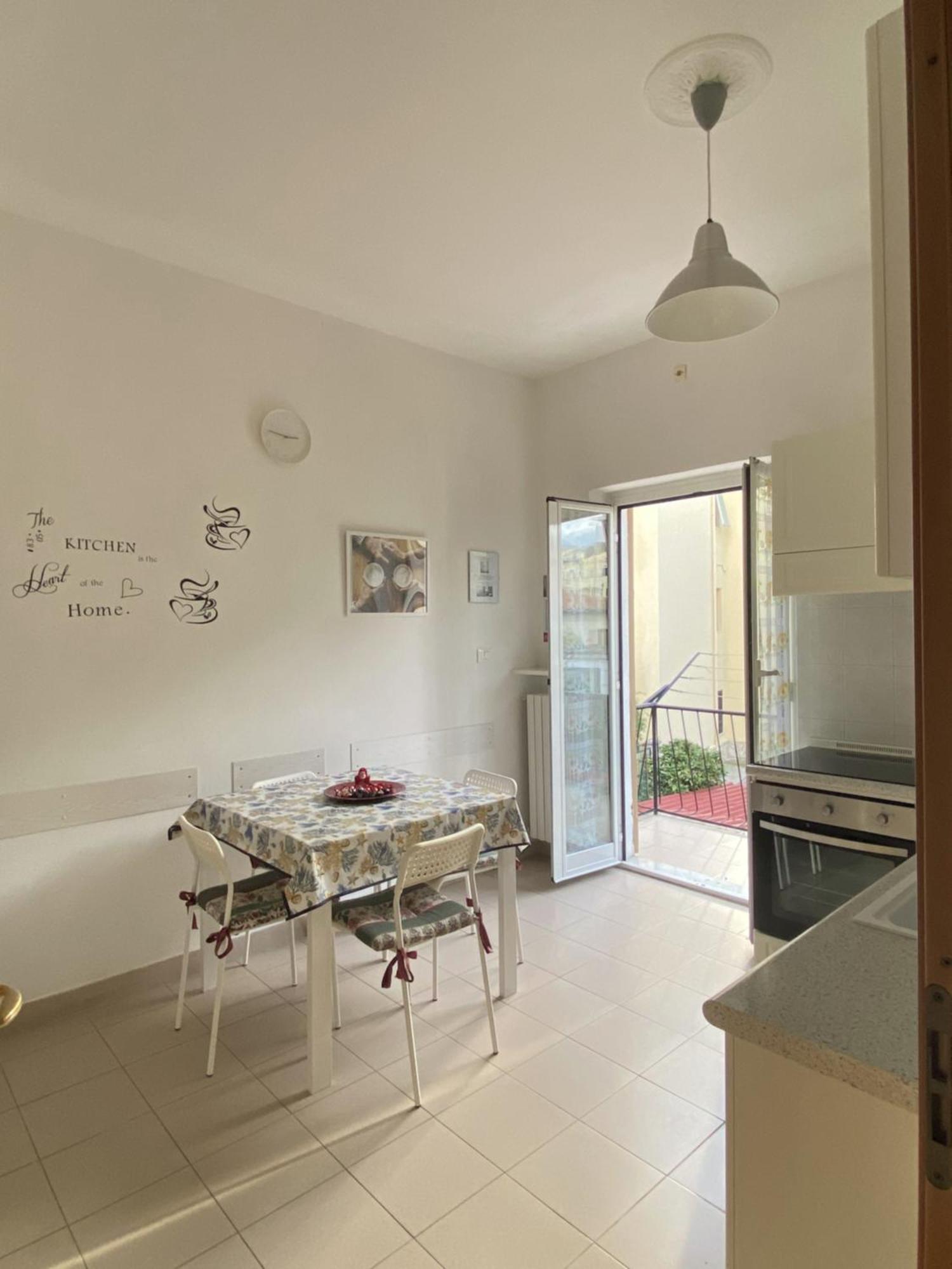 Eucalypti11 - Ampio Alloggio Ristrutturato Con 3 Camere, 2 Bagni, Terrazzo, Balcone Loano Εξωτερικό φωτογραφία