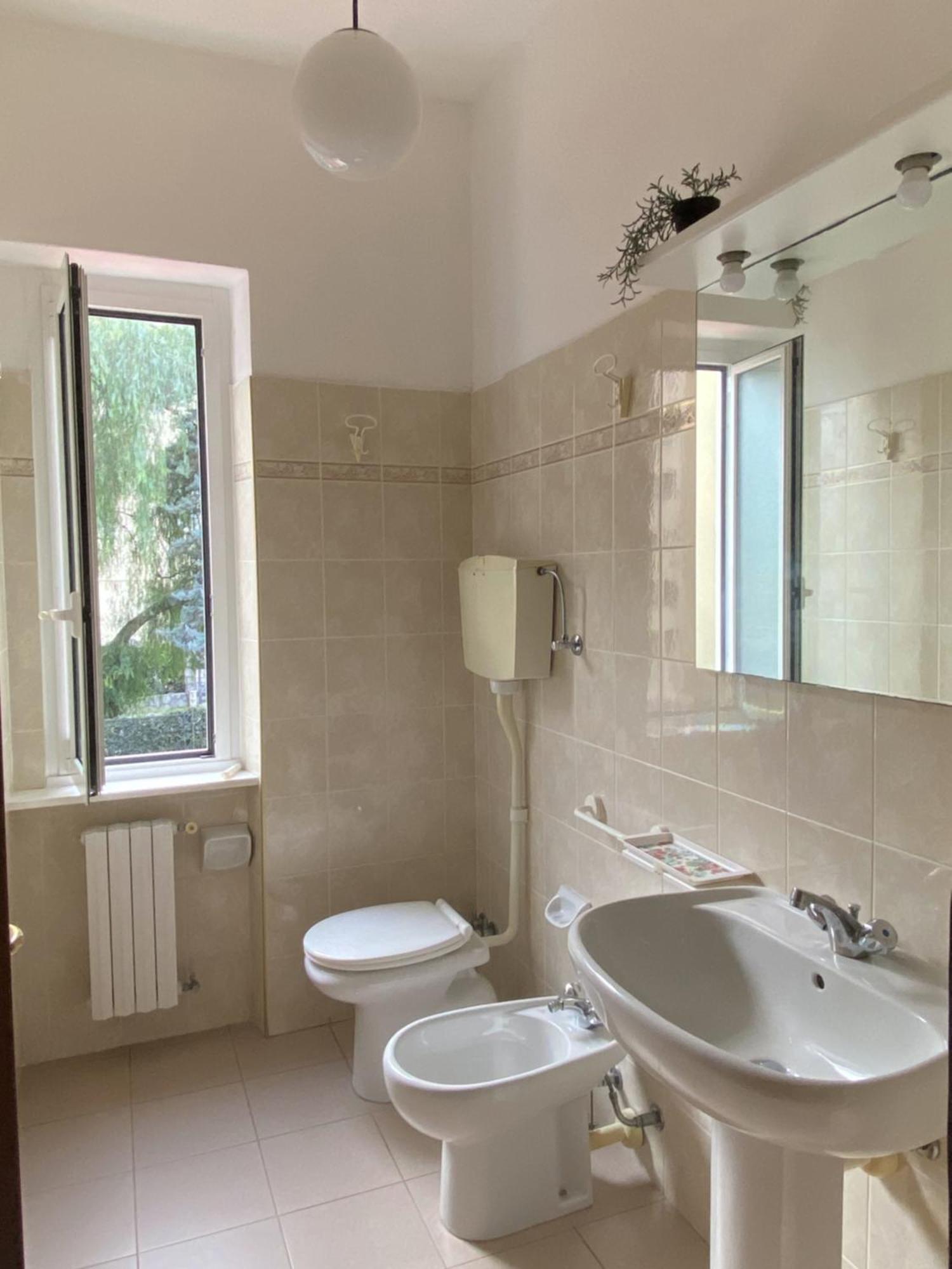 Eucalypti11 - Ampio Alloggio Ristrutturato Con 3 Camere, 2 Bagni, Terrazzo, Balcone Loano Εξωτερικό φωτογραφία