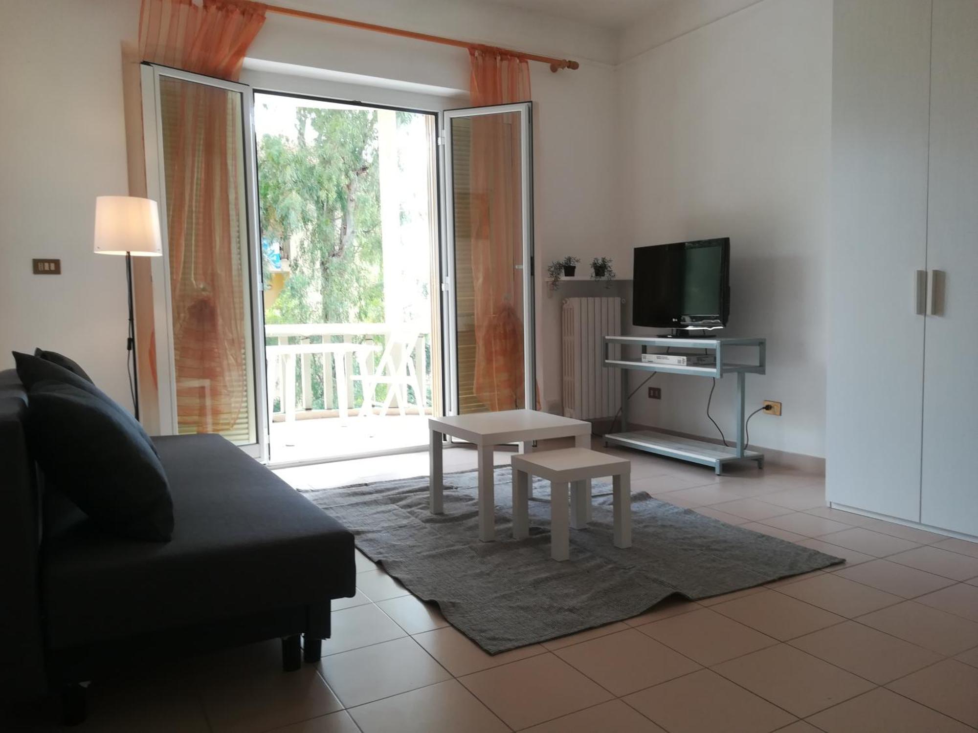 Eucalypti11 - Ampio Alloggio Ristrutturato Con 3 Camere, 2 Bagni, Terrazzo, Balcone Loano Εξωτερικό φωτογραφία