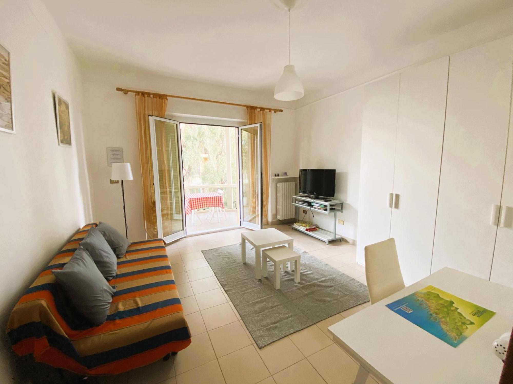 Eucalypti11 - Ampio Alloggio Ristrutturato Con 3 Camere, 2 Bagni, Terrazzo, Balcone Loano Εξωτερικό φωτογραφία